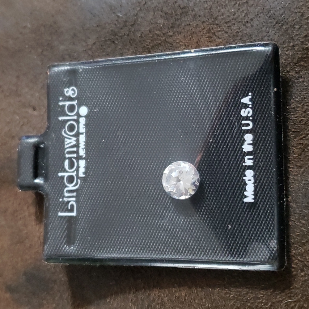 LINDENWOLD'S LOOSE GEM STONE